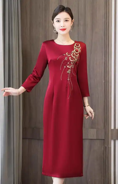 喜婆婆婚宴礼服改良旗袍2022年春夏绸缎连衣裙高贵洋气妈妈敬酒服