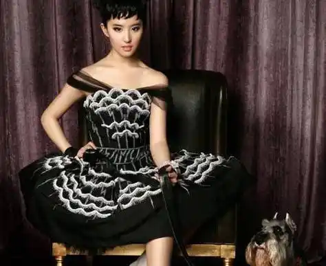 被称"人间富贵花"的5位女星,有人背靠家世,有人靠金主