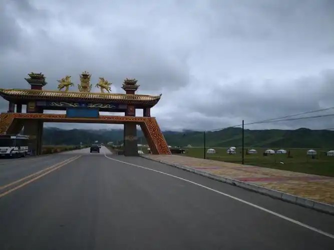 秀美玛曲阿万仓