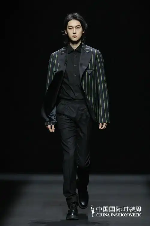 杉杉中国西服流行趋势发布迭变融创启序时尚新潮