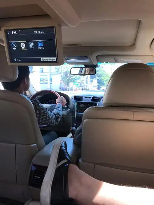 过户当天,坐坐后排,翘郎腿无压力