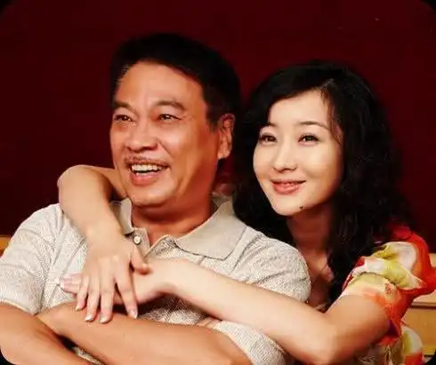 65岁吴孟达近况娶的四个老婆都貌美如花网友这点比周星驰强