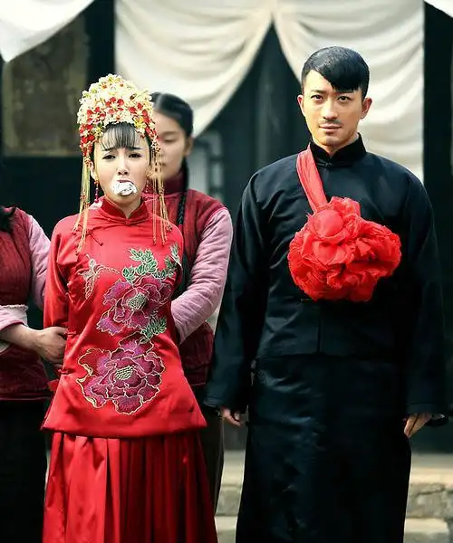 热血年代剧《东风破》杀青 血性汉子逗乐