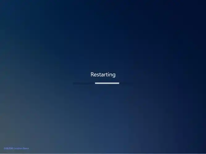 微软将win10x版的启动界面部分特性通过注册表修改后移植到普通版中