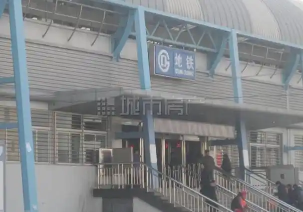 北京地铁龙泽站