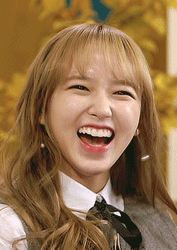 程潇,1998年7月15日出生于广东省深圳市,中国内地女歌手,女子演唱组合