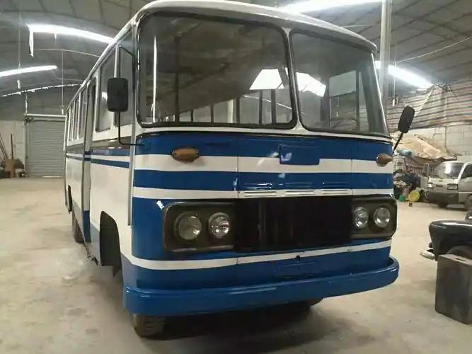 八十年代大巴