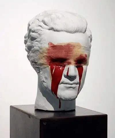 戏剧"的行为表演,其无限制级血腥场面很快引起维也纳民众的强烈关注