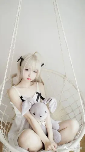 cos睡裙穹妹犹如一只慵懒的兔子