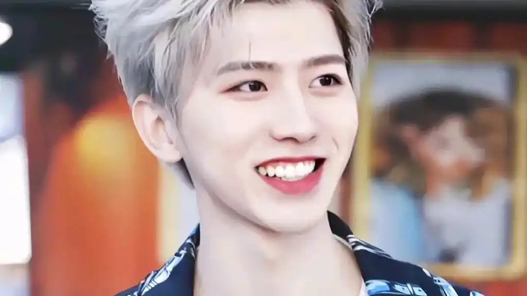 性感的我配得上你帅气的坤坤