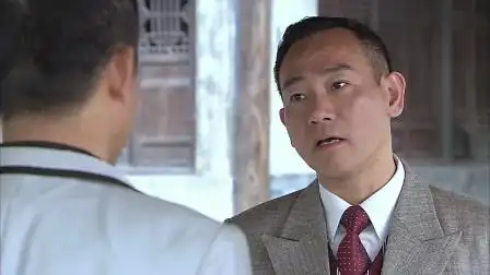 双雄:军官来质问男子,男子给他合理解释,并且不放心自己的弟弟-电视剧