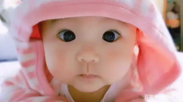 大眼睛的萌宝宝