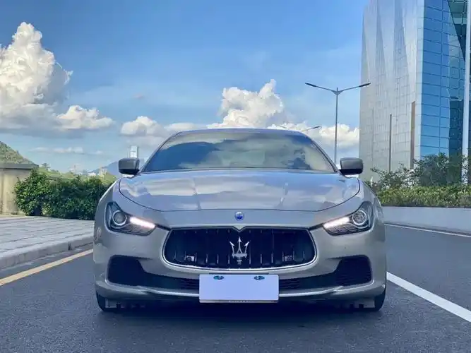 深圳2016年08月玛莎拉蒂ghibli2014款30t标准版香槟色自动档