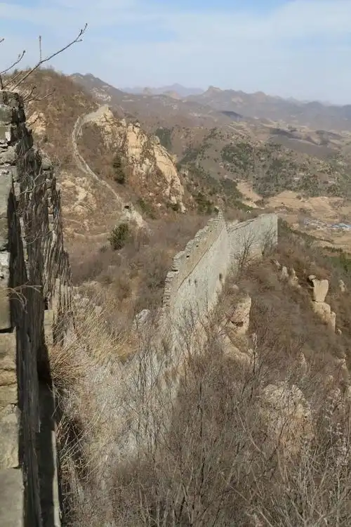 弯延曲折的明代长城