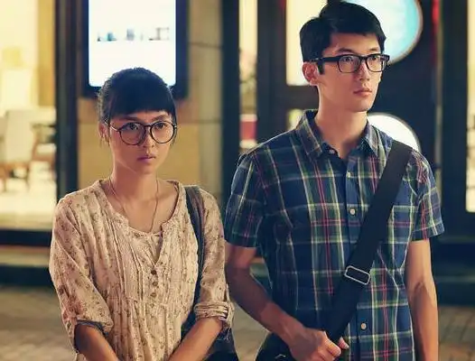 《睡在我上铺的兄弟》余心恬:学霸的爱情也能够轰轰烈烈,谁管他的天长