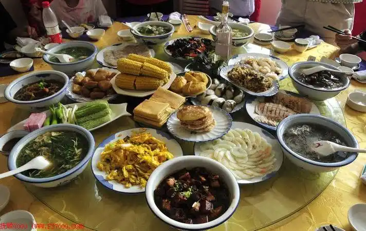 新宾满族的八碟八碗