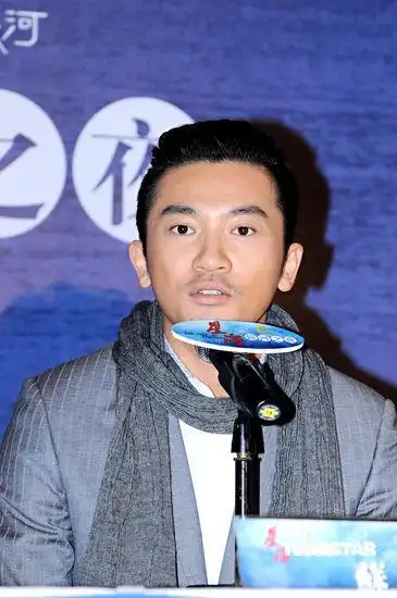 图文徐若瑄亮相银河之夜苏有朋接受采访