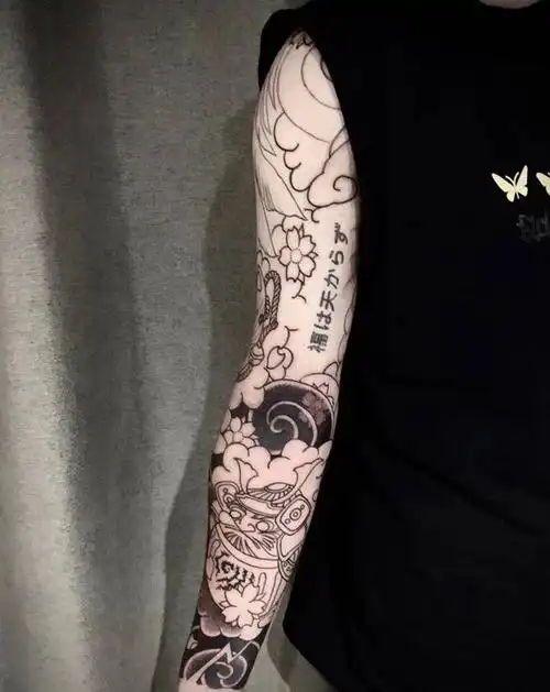 老传统花臂纹身图片_手臂手部老传统纹身图案