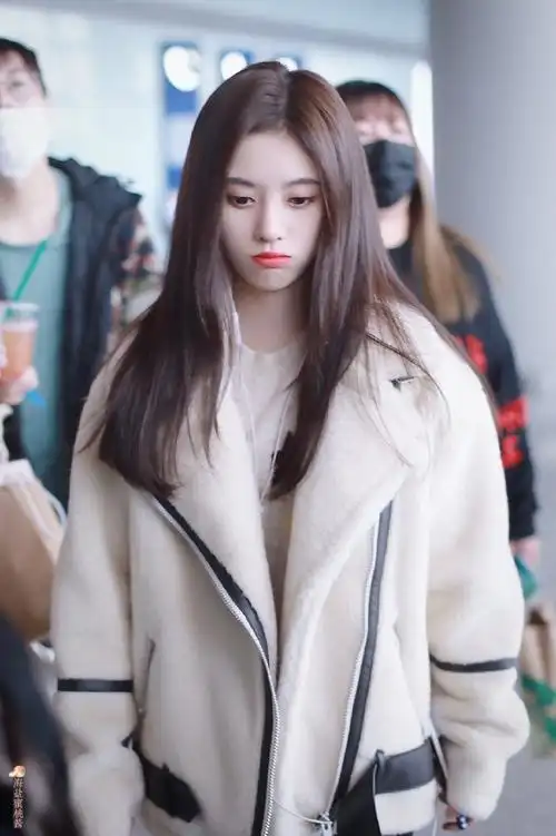 喜欢祎笑的每个瞬间    @鞠婧祎