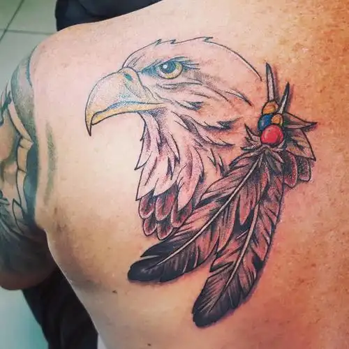 鹰象征着自由,力量,勇猛和胜利