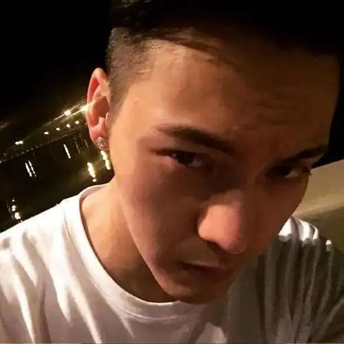 帅气陈伟霆霆霆霆霆头像