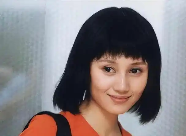 6根钢钉1根钢条换来24年坚持袁泉的清醒撕碎多少明星的遮羞布