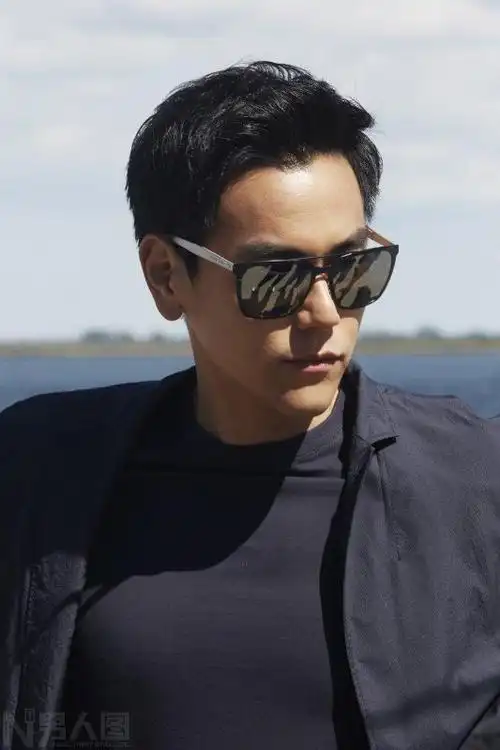 肌肉男:彭于晏代言墨镜 彭于晏boss-小虾米
