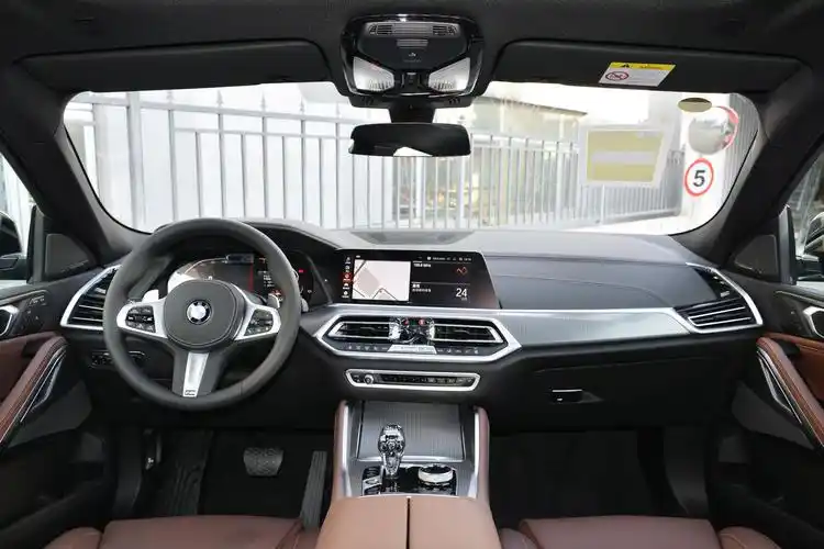2021款宝马x6xdrive40i尊享型m运动套装