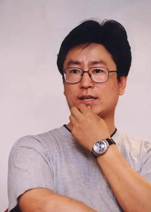 白岩松:父亲早逝,我给漂泊的妈妈一个家