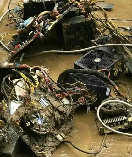比特币矿场遭遇洪水 数万台显卡被弃置街头