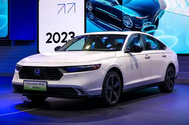 e:np2极湃2首发,混动双子星齐聚,广汽本田在车展上"抢戏"