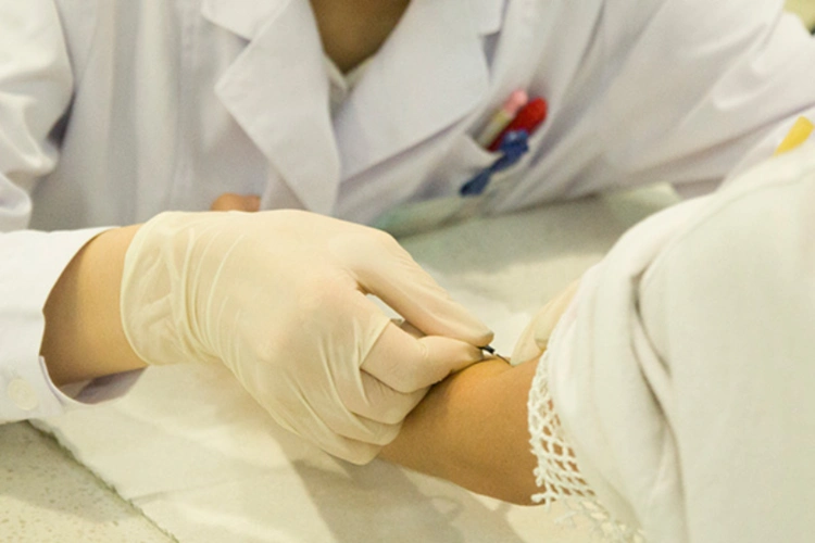 测hcg和孕酮都是需要抽血的,它们是两种不同的检查,所以要求也是不一