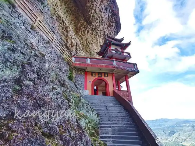 网红景点通灵山悬空寺#灵通山,位于福建省漳州市平和县大溪镇.