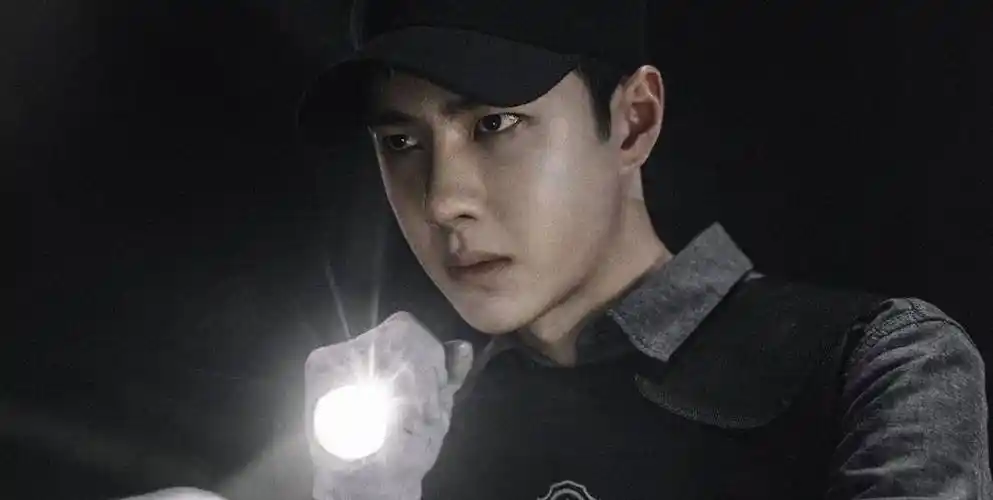 王一博新戏维和警察警服造型曝光还真是人红路透多呀