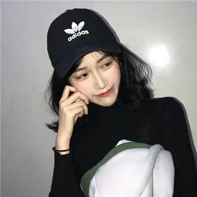 高冷好看的黑色系女生真人头像图片