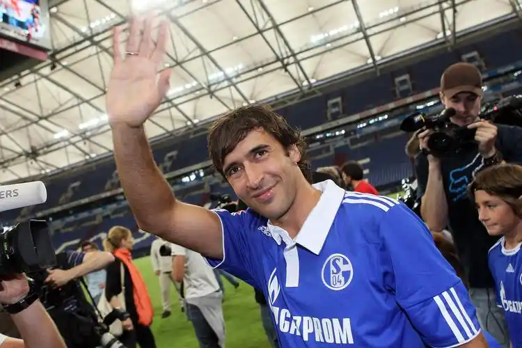 那年今日劳尔加盟沙尔克04