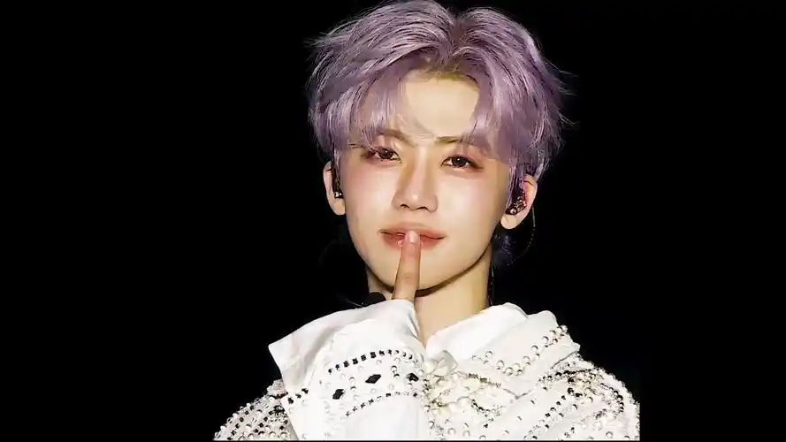 罗渽民 | jaemin 艺术来源于生活,诚不欺我,谁分得清哪个是漫画哪个是