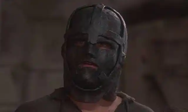 法国神秘铁面人被秘密囚禁34年离世后所有痕迹被销毁