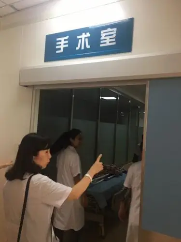 蒲杰主任到手术室指导工作