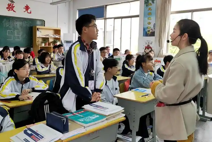 洪桥逸夫中学逸夫之春绽放十载誉满长兴