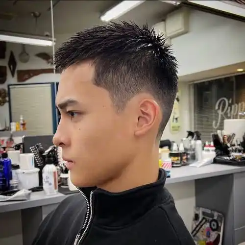 夏季男发流行这样剪,清爽百变很有型,难怪这么多男士都在剪_发型_时尚