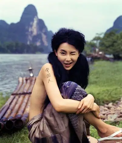 张曼玉半裸照片引热议 原来不是艳照只是旧写真