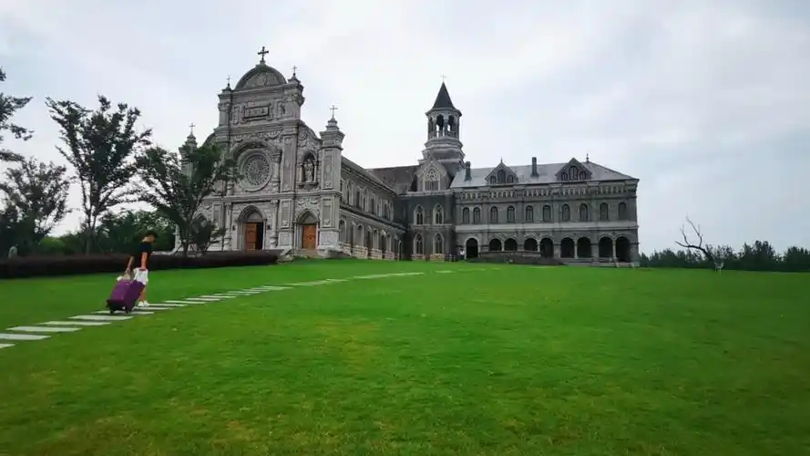 石湫影视基地教堂外景