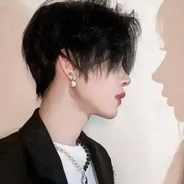 一男一女各一张好看的真人情头图片