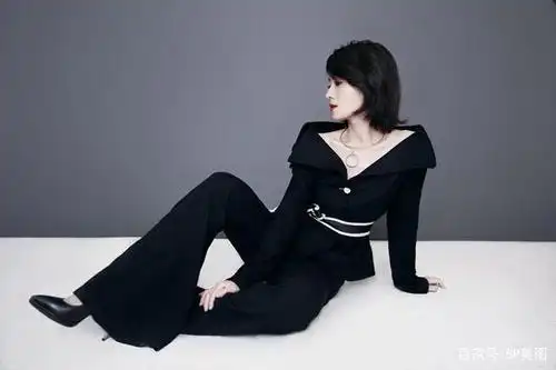 吴婷写真图片 五官精致仙气十足 御姐范黑白冷艳