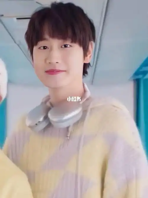 ak刘彰软软的好可爱啊