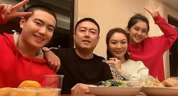 运动名将梁靖昆勇夺男单冠军妻子是著名女星结婚4年无绯闻