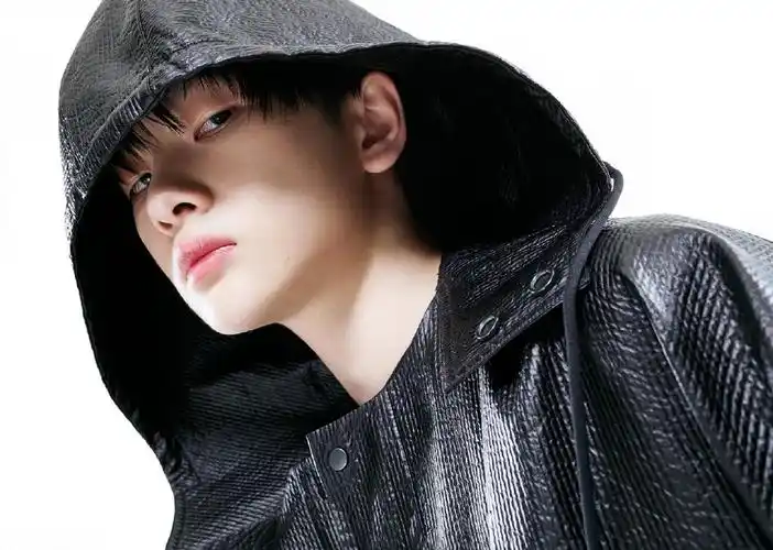 简介:周震南vogueme四月刊帅气图片,分享一组周震南