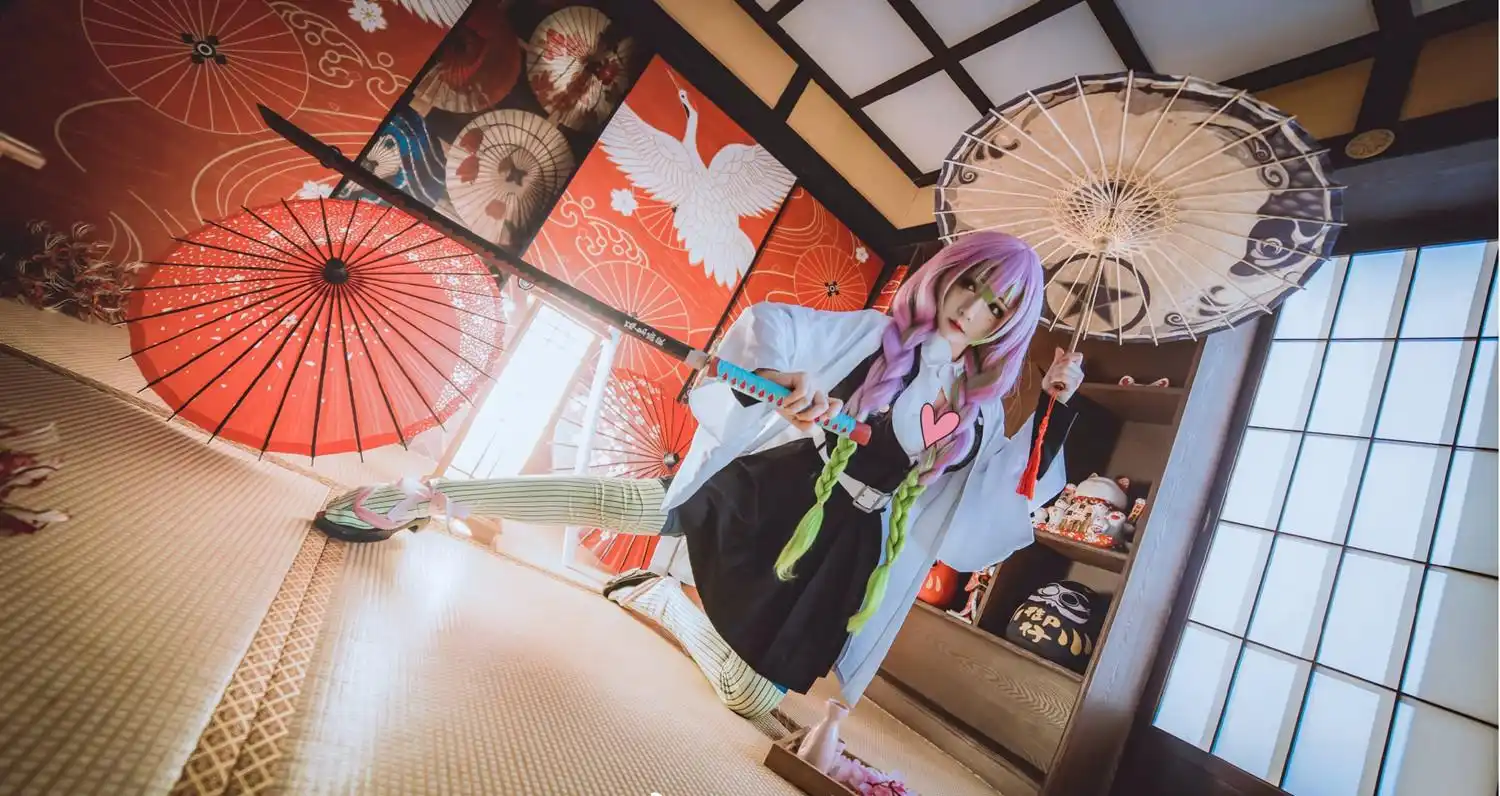 鬼灭之刃cos好大的恋柱啊