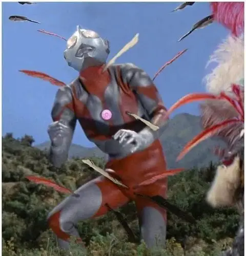 奥特曼被怪兽狂扇巴掌要问为什么爱打脸怪兽说比我帅的都得打